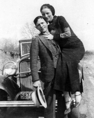 8x10 Photo: Bonnie Parker And Clyde Barrow,  Depression - Era Outlaws