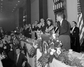 John F.  Kennedy At Fort Worth Chamber Breakfast 11/22/1963 - 8x10 Photo (zz - 824)