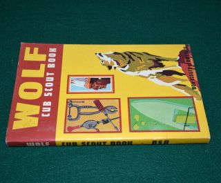 VINTAGE BOY SCOUT - 1974 WOLF CUB SCOUT BOOK - NEAR 2
