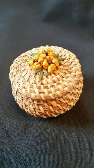 Coushatta / Koasati Tribe Basket Of Coiled Pine Needles By Elizabeth Thompson
