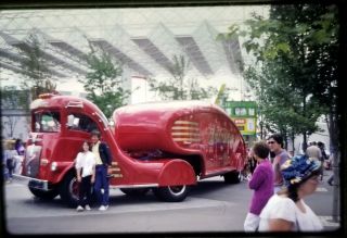 Expo 86 Worlds Fair 35mm Slides Vancouver B.  C.  Canada 36 Amateur Images