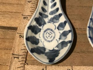 4 Antique Vintage Porcelain Asian Spoons Hand Painted Blue & White 3