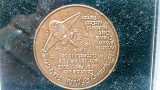 STS - 107 PRE LIFTOFF PRE - ACCIDENT BRONZE MISSION COIN IN SNAP CASE 2