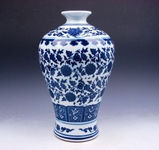 10 Inches Blue&white Qinghua Floral Painted Porcelain Short Neck Vase 121417