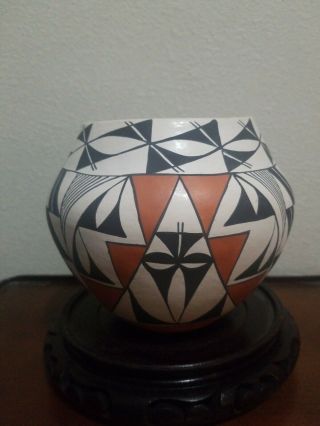 Vintage Native American Acoma Pueblo Pottery Pot Signed E.  C.