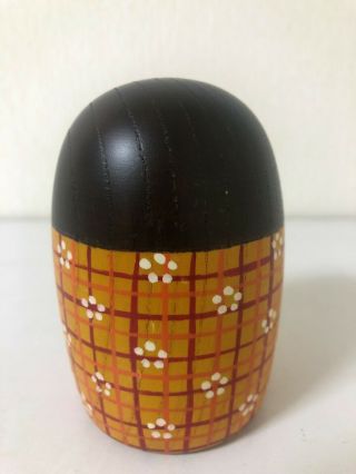 Japanese sosaku kokeshi doll by Tomidokoro Fumio 9 cm 3.  5 inches 3