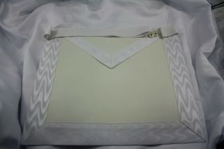 Craft Lodge Entered Apprentice Apron (lambskin) Delivery