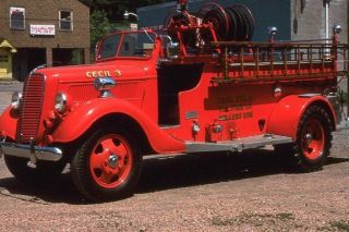 Cecil Pa 1939 Ford Pumper - Fire Apparatus Slide