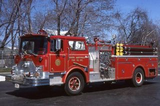 North Amityville Ny 1972 Mack Cf Pumper - Fire Apparatus Slide