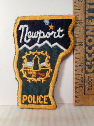 Newport Rhode Island Police State Shaped Shoulder Patch 121tb.