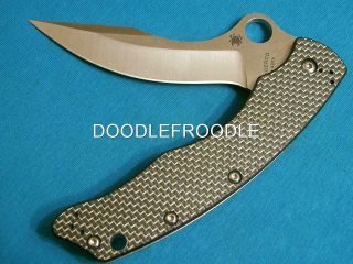 Spyderco Laci Szabo Cpms30v Gold Line Carbon Fiber Lockback Folding Knife Knives