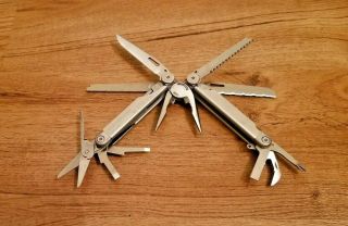 Leatherman Wave Multi - Tool - Pliers,  Knife,  Saw,  Etc (retired),  Sheath
