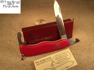 Pre - Patented 4 - 3/8 " Closed Victorinox Switzerland Adventurer Lock Blade Knife
