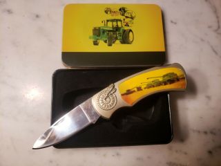 John Deere Folding Pocket Knife With Collectors Tin - Green Tractors & Harvesters